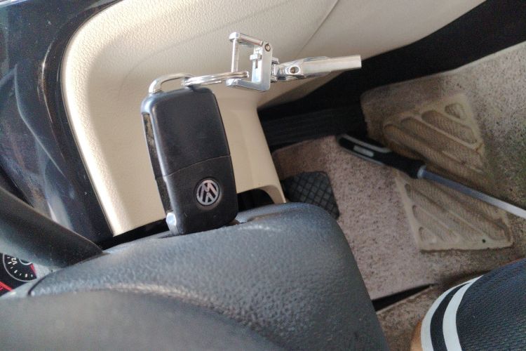 大众 帕萨特 2013款 1.8TSI DSG尊荣版中控内饰7001