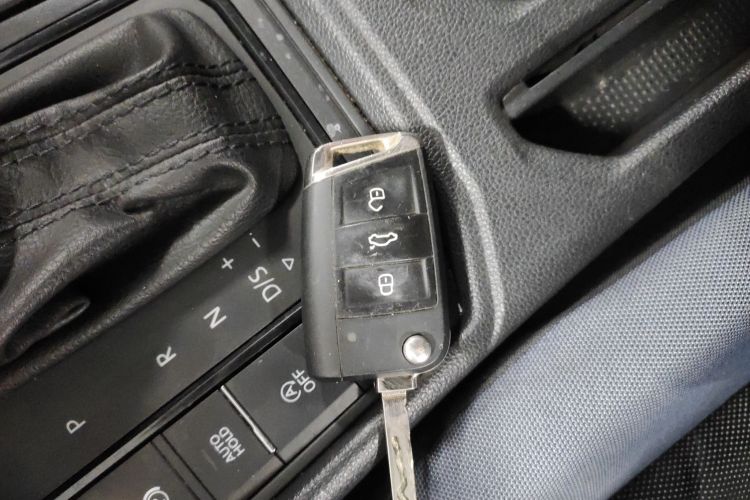 大众 朗逸 2023款 1.5L 自动得逸版中控内饰7001