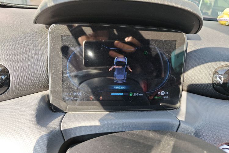 零跑汽车 零跑T03 2021款 400豪华版中控内饰14