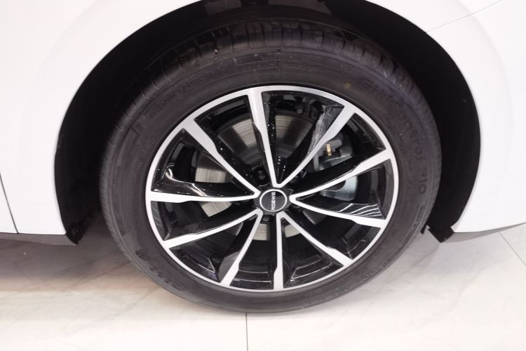 荣威D7 2025款 DMH 125km 世界冠军版车身外观10