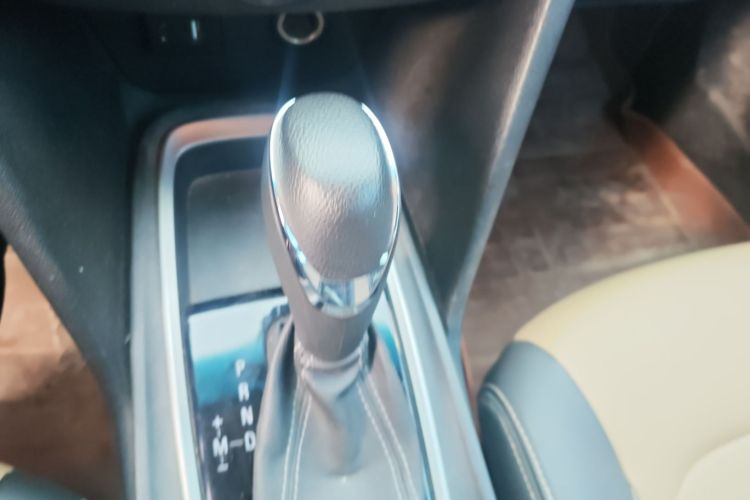 雪佛兰 科鲁泽 2022款 320 自动悦享天窗版中控内饰18