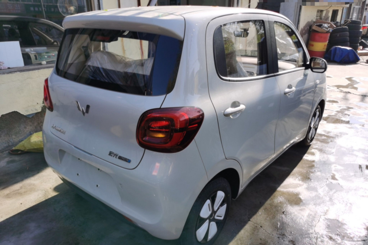 五菱汽车 宏光MINIEV 2025款 四门版 进阶款车身外观7