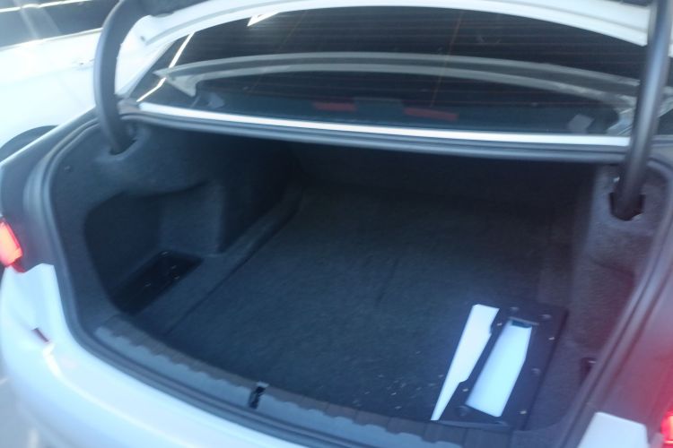 宝马3系 2020款 改款 325Li M运动套装机舱底盘23