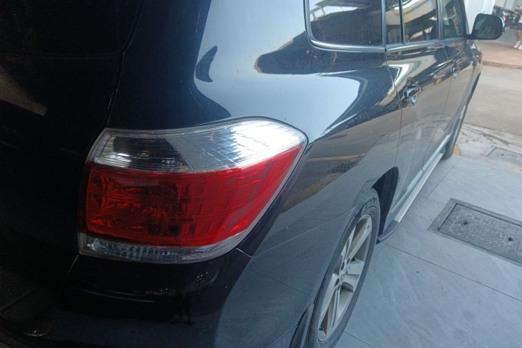 丰田 汉兰达 2012款 2.7L 两驱7座豪华版车身外观9