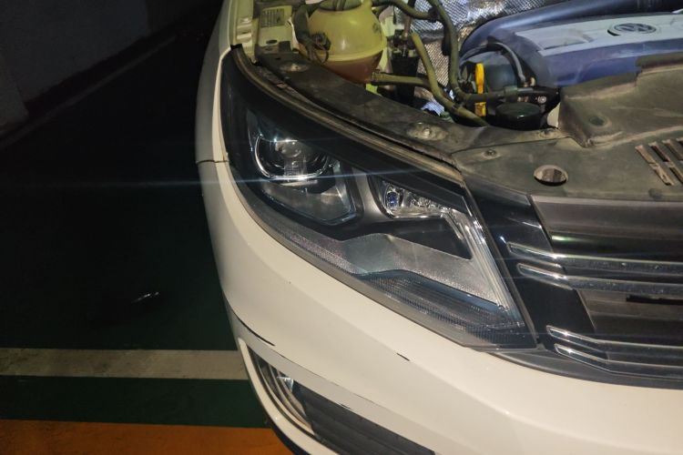 大众 途观 2015款 2.0TSI 自动四驱豪华版车身外观8