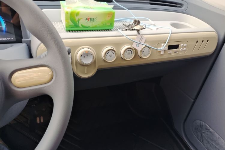 奔腾小马 2025款 222km 灵动马中控内饰16