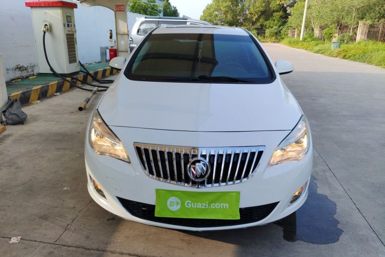 别克 英朗 2014款 XT 1.6L 自动时尚版车身外观2