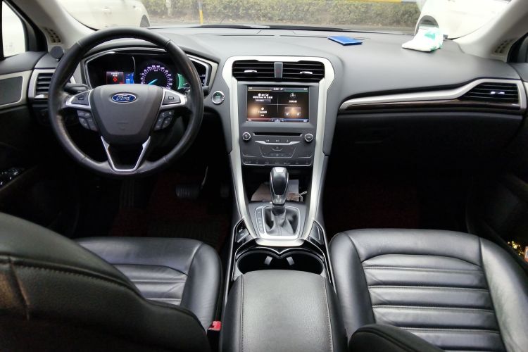 福特 蒙迪欧 2013款 2.0L GTDi200豪华型中控内饰7002
