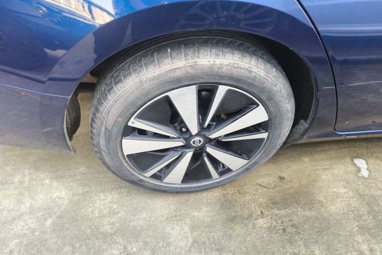 日产 天籁 2021款 2.0L XL 舒适版车身外观6003