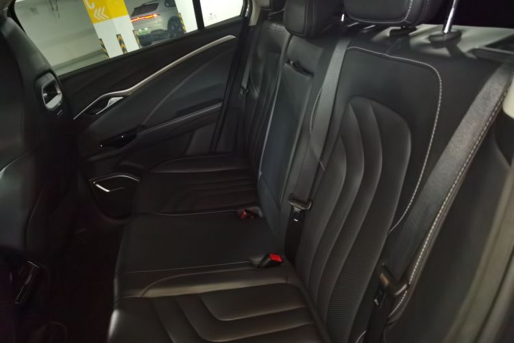 哪吒汽车 哪吒U 2021款 Pro 400 巡航版中控内饰21