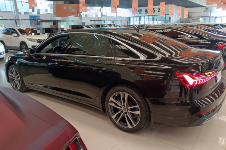 奥迪A6L 2019款 40 TFSI 豪华动感型车身外观6003