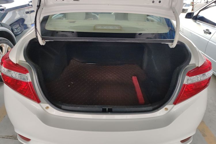 丰田 威驰 2014款 1.3L 手动型尚版机舱底盘23