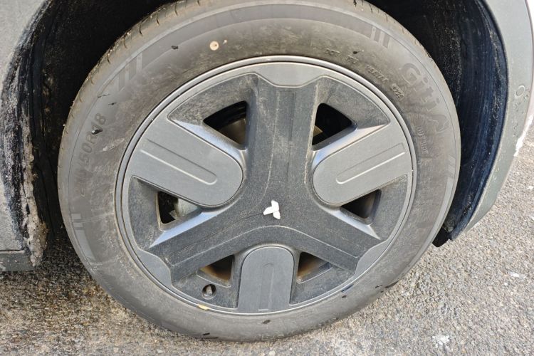 firefly萤火虫 2025款 发光版车身外观10