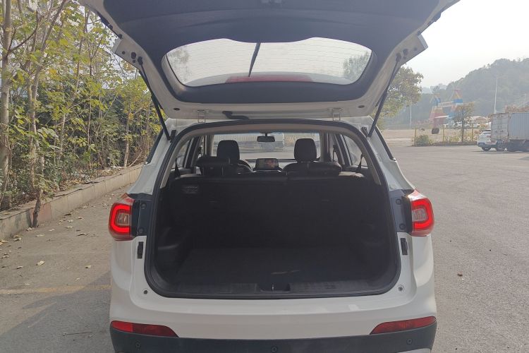 宝骏510 2017款 1.5L 手动时尚型机舱底盘23