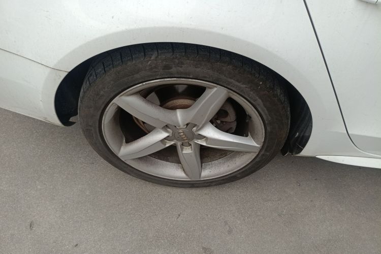 奥迪A4L 2015款 35 TFSI 自动标准型车身外观6008