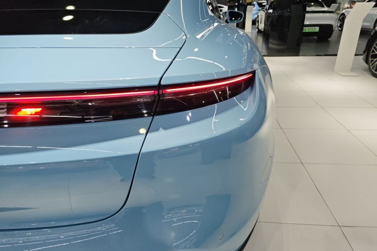 保时捷 2022款 改款 Taycan车身外观9