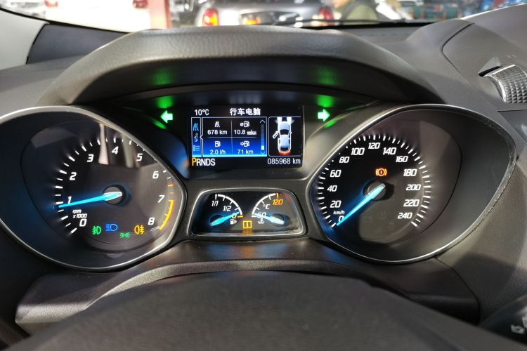 福特 翼虎 2015款 2.0L GTDi 四驱运动型中控内饰14