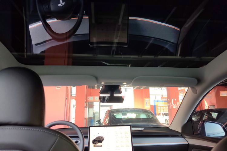 特斯拉 Model Y 2023款 长续航全轮驱动版中控内饰22