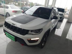Jeep 指南者 2017款 200TS 自动高性能四驱版