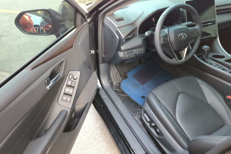 丰田 亚洲龙 2022款 2.5L 豪华版中控内饰20