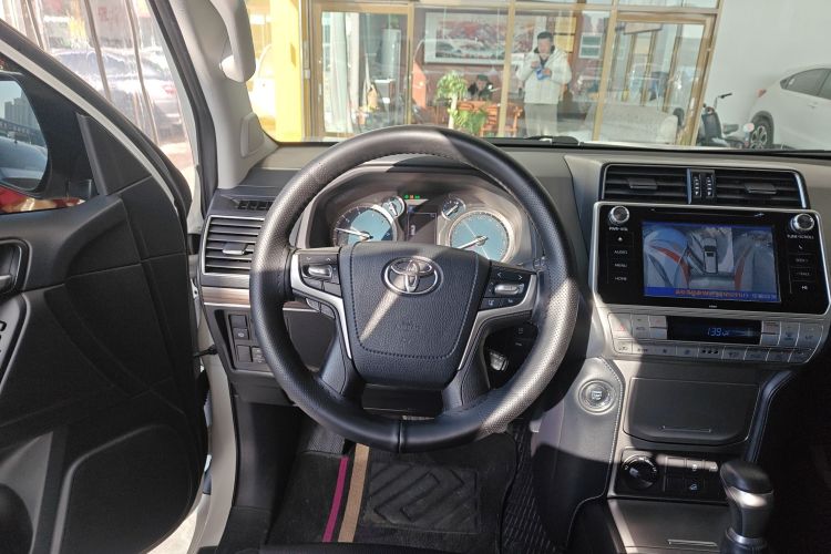 丰田 普拉多 2019款 3.5L 自动TX-L尊享版中控内饰13