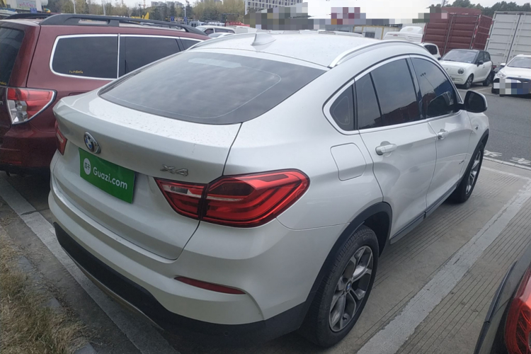 宝马X4 2014款 xDrive20i X设计套装车身外观7