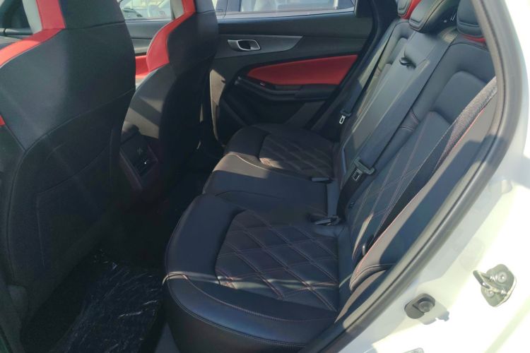 长安CS55PLUS 2024款 第三代 1.5T DCT尊贵型中控内饰21