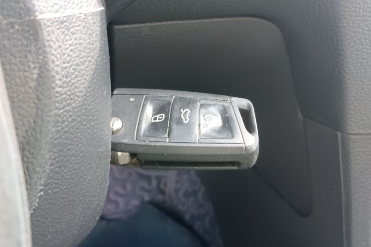 大众 高尔夫 2015款 1.6L 自动舒适型中控内饰7001