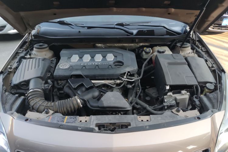 别克 君威 2015款 2.0L 领先时尚型机舱底盘24