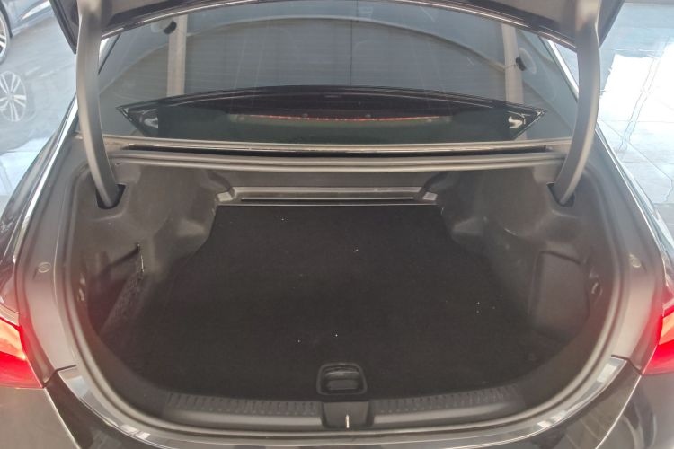 奔驰E级 2024款 E 300 L 豪华型局部细节23