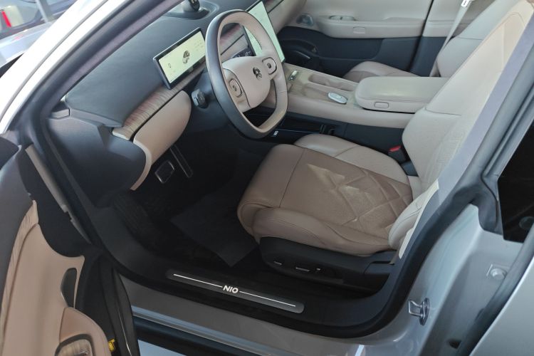 蔚来ET7 2022款 100kWh 首发版中控内饰19