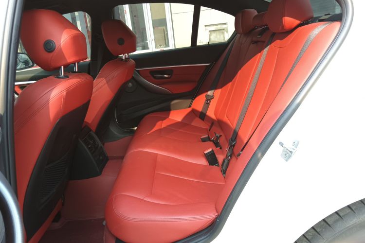 宝马3系 2019款 320i M运动曜夜版中控内饰7004