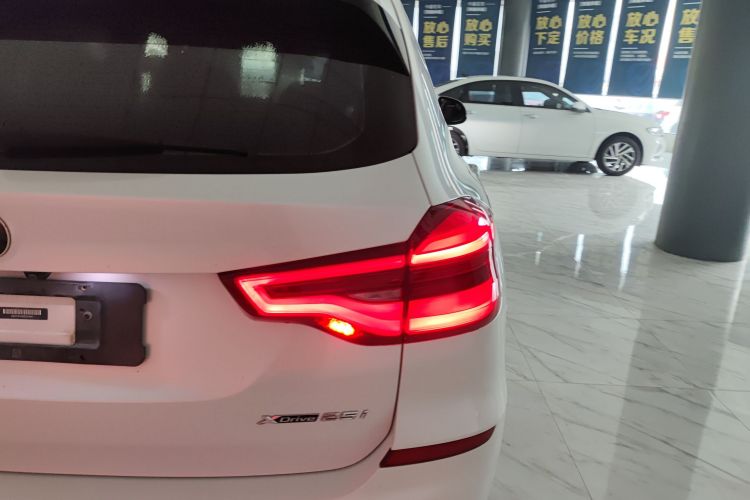 宝马X3 2021款 xDrive25i 豪华套装车身外观6006