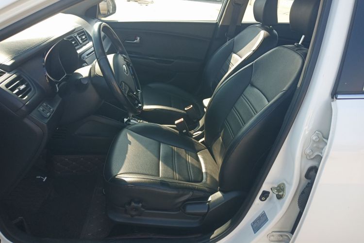 起亚K2 2015款 三厢 1.6L AT Premium中控内饰19