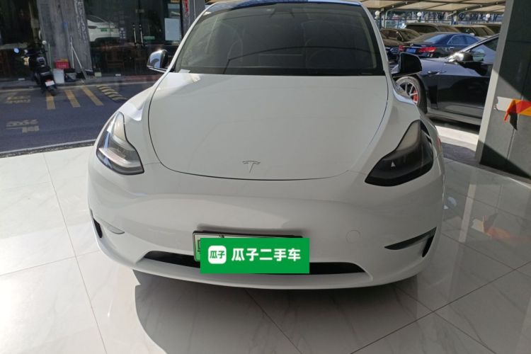 特斯拉 Model Y 2021款 标准续航后驱版车身外观2