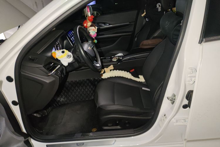 凯迪拉克CT4 2021款 28T 豪华型中控内饰19