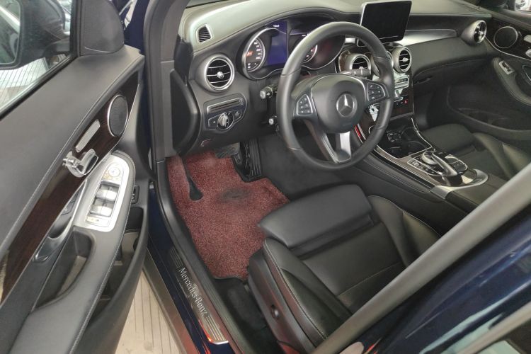 奔驰GLC 2016款 GLC 260 4MATIC 动感型中控内饰7002