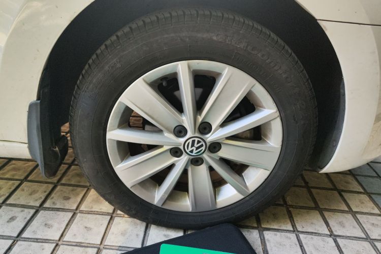 大众 捷达 2013款 1.6L 自动舒适型车身外观10