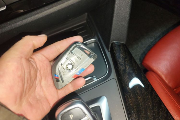 宝马3系 2018款 330Li M运动曜夜版中控内饰7001