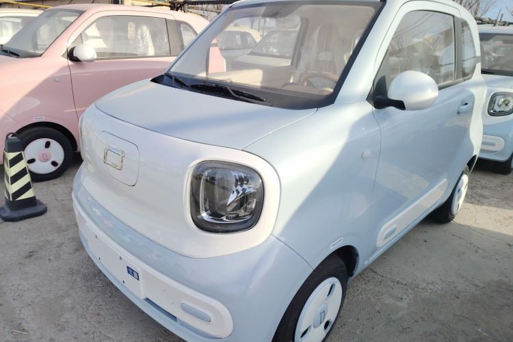 奔腾小马 2026款 222km 萌趣马 Plus车身外观1