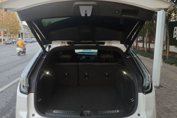 凯迪拉克XT4 2022款 28T 四驱铂金型局部细节23