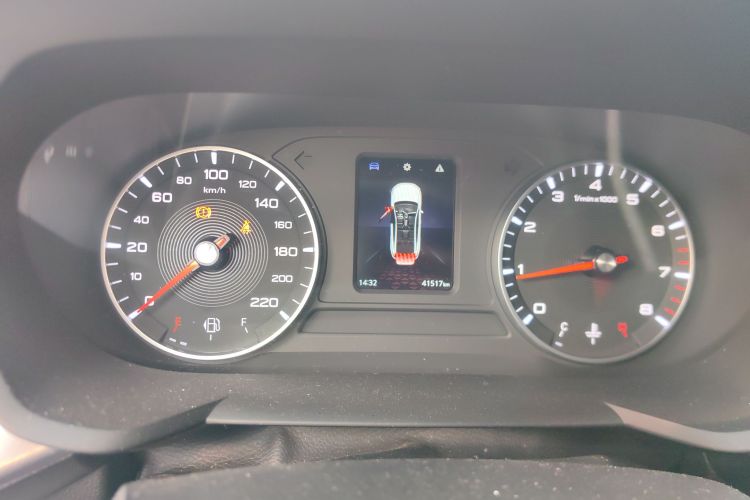 名爵 MG5 2021款 180DVVT 手动青春豪华版中控内饰14