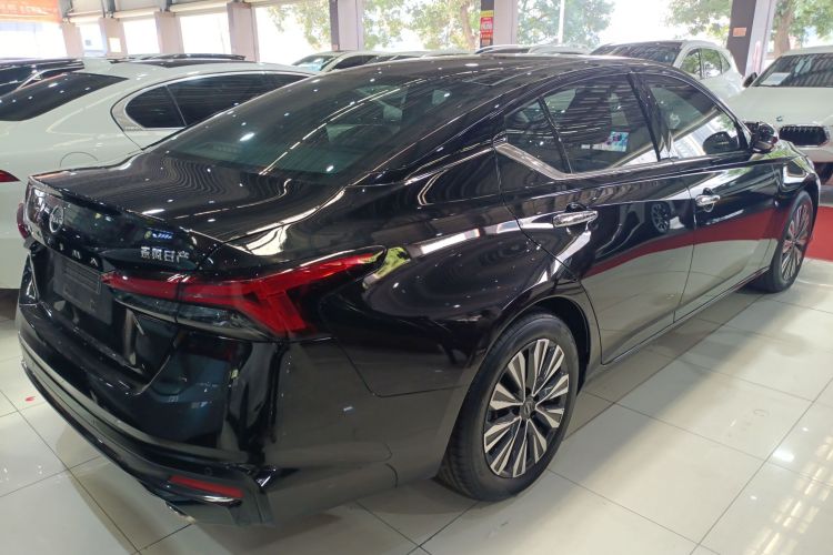 日产 天籁 2022款 2.0L XL-TLS 悦享版车身外观7