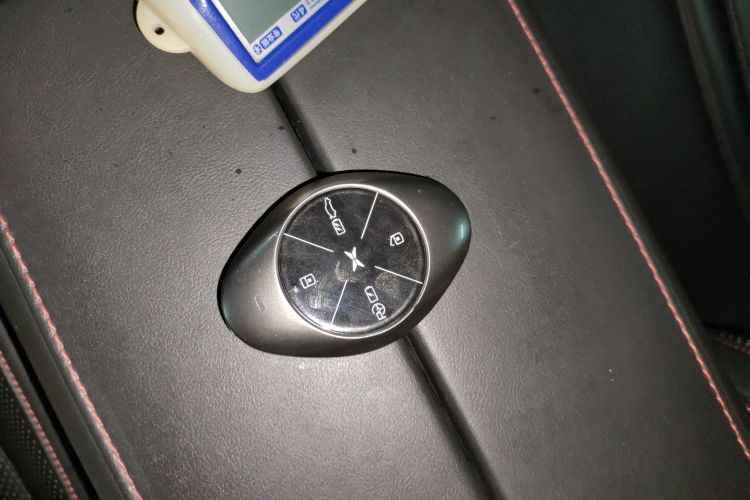 小鹏P7 2020款 670N中控内饰7001