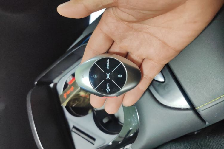 小鹏P7 2021款 670E鹏翼版中控内饰7001