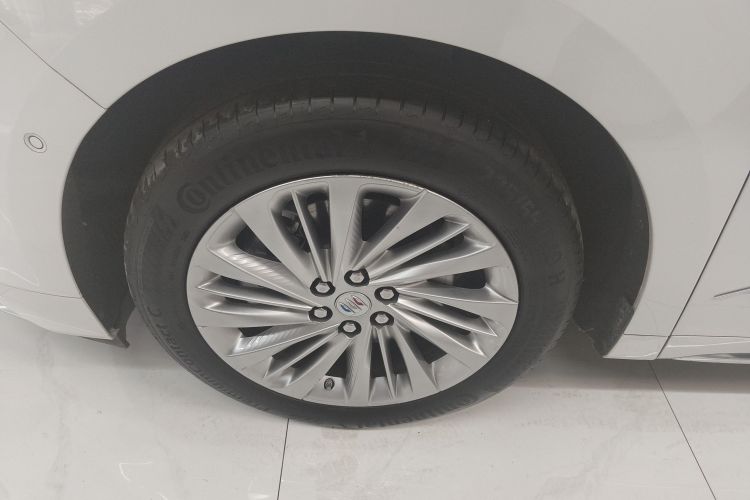 别克 世纪 2023款 2.0T 六座蕴世版车身外观35