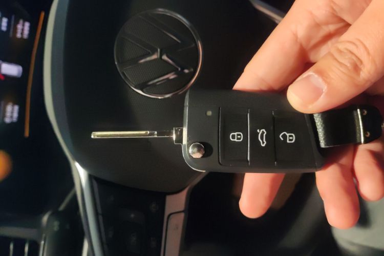 大众 朗逸 2023款 新锐 1.5L 自动新逸版中控内饰11