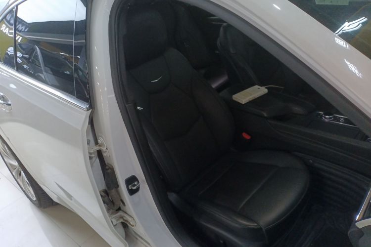 凯迪拉克CT5 2022款 28T 豪华型（标准版）局部细节41