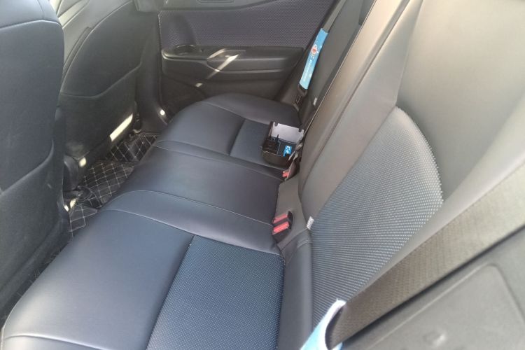 丰田C-HR 2020款 2.0L 豪华版中控内饰21