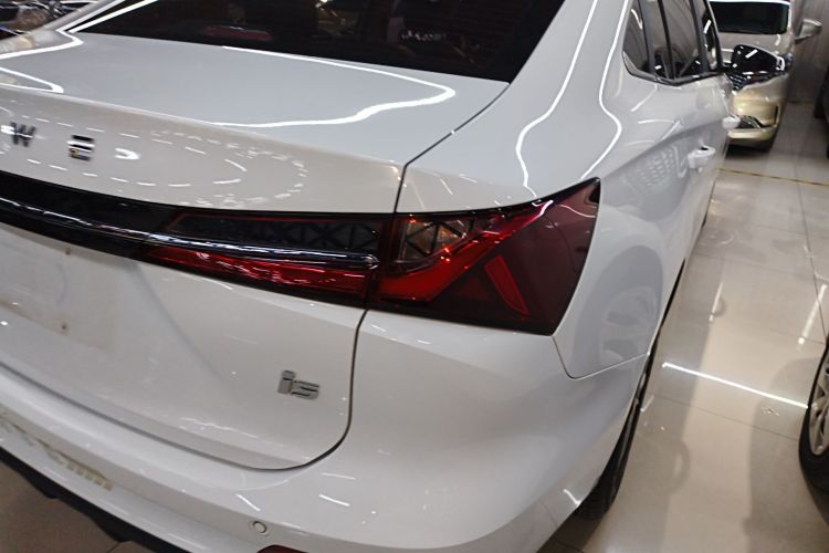 荣威i5 2023款 1.5L CVT豪华版车身外观6006